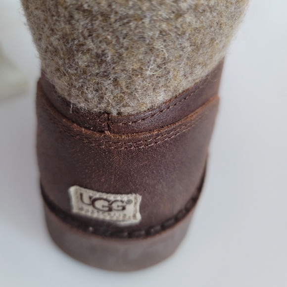 Authentic Uggs - Picture 5 of 5